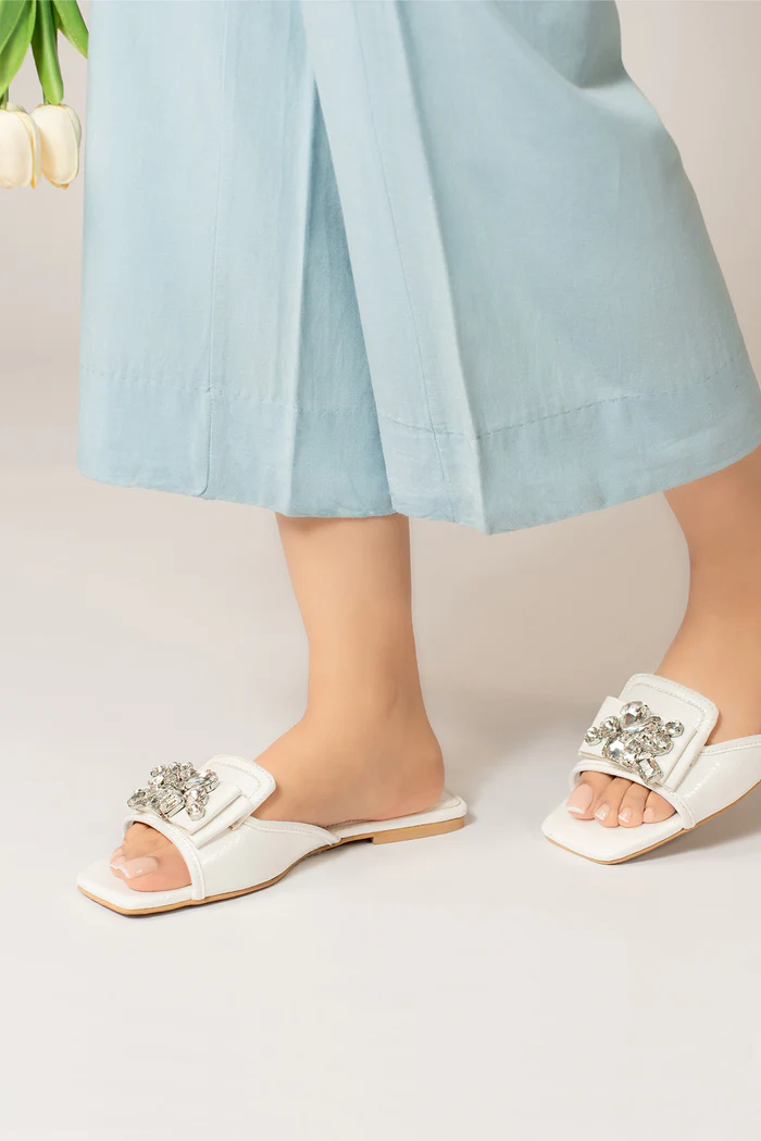 Gildora Women’s Flat Lace Chappal – Soft & Stylish Daily Wear Flats - 4